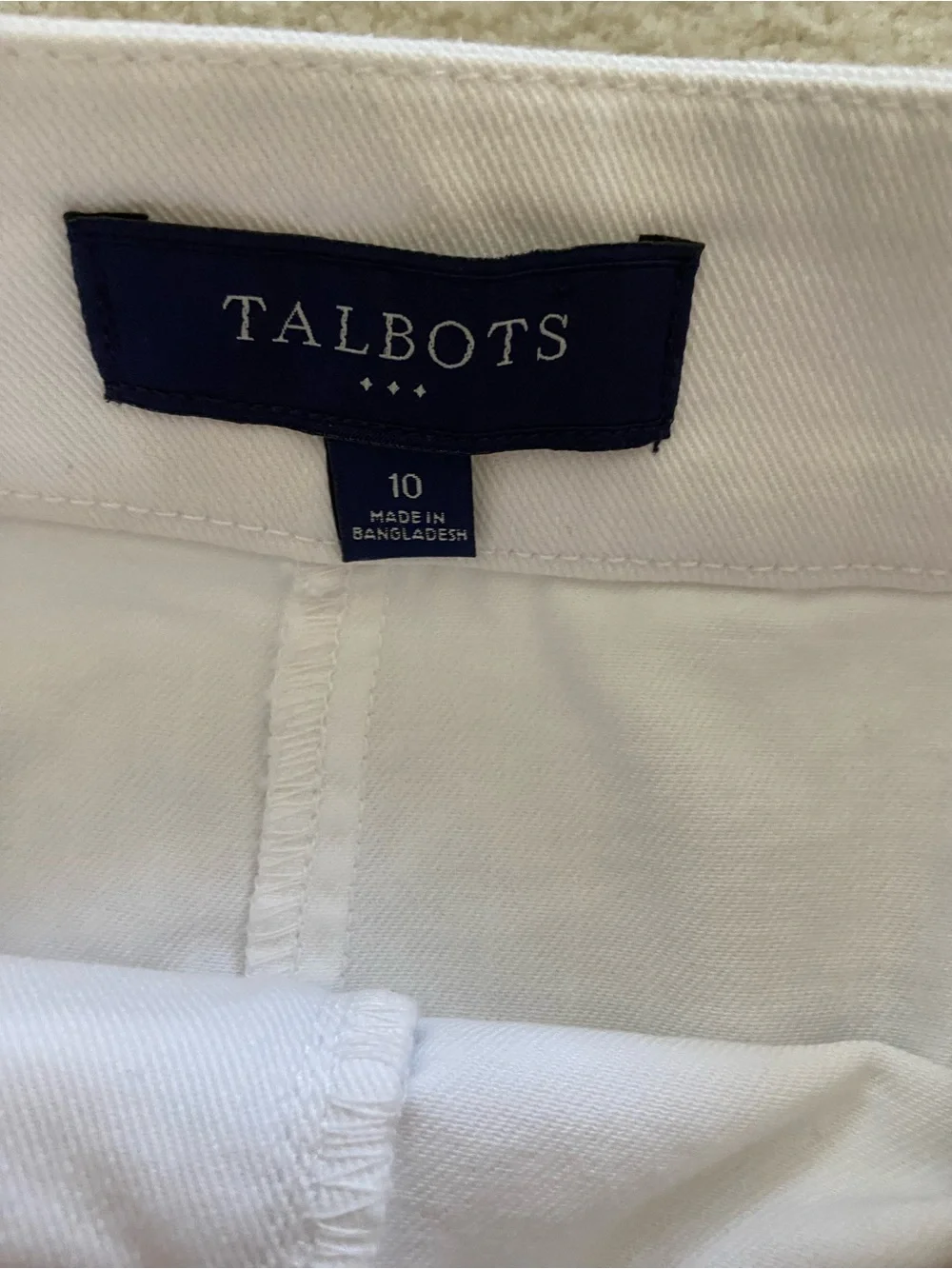Talbots Classic White stretch denim Button-Accent,pocket, Women's Skirt size 10